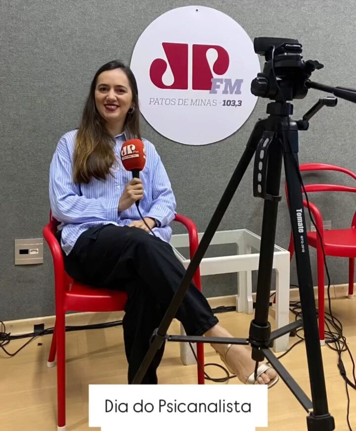 Apresentação em rádio local em comemoração ao Dia do Psicanalista, em 2025.